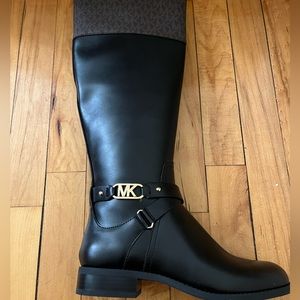 Brand New Michael Kors boots black size 6